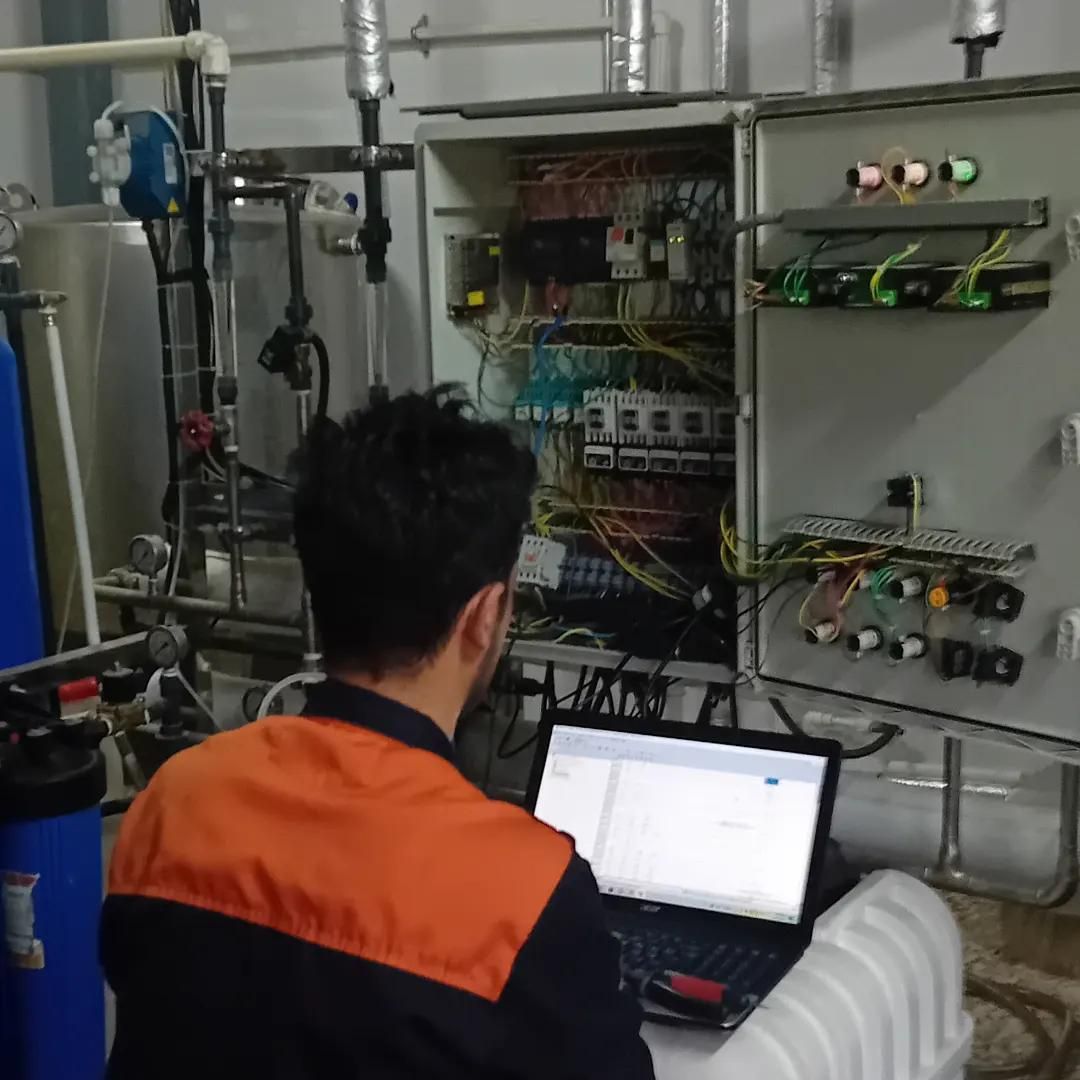 برق کار اجرای پروژهای برق صنعتی|خدمات پیشه و مهارت|اشتهارد, |دیوار