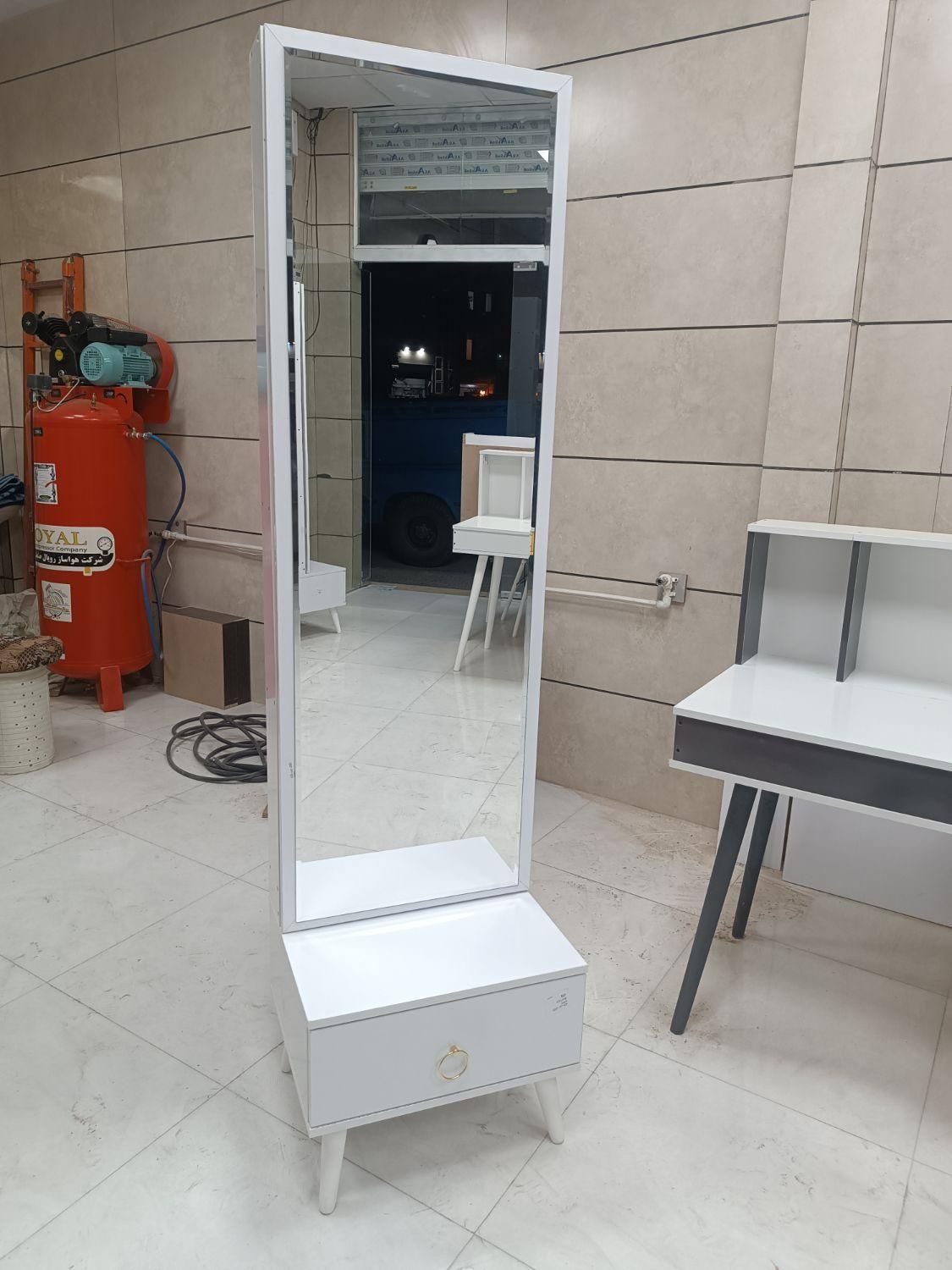 آینه قدی ریلی کشو دار|آینه|مشهد, بهمن|دیوار