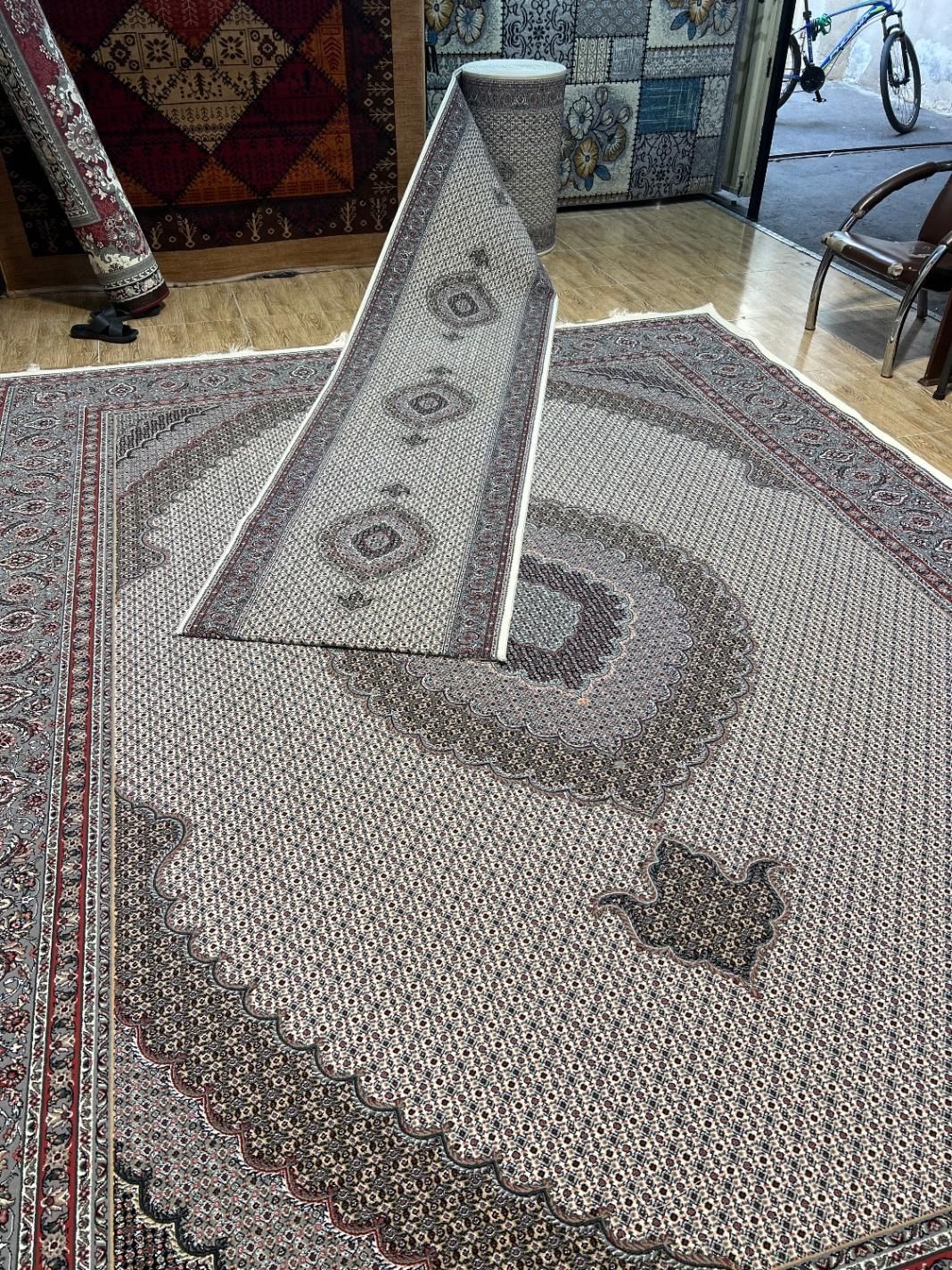 فرش ماهی 1200 شانه با پادری ( قالی تارا ،فرش سهند)|فرش|تبریز, |دیوار