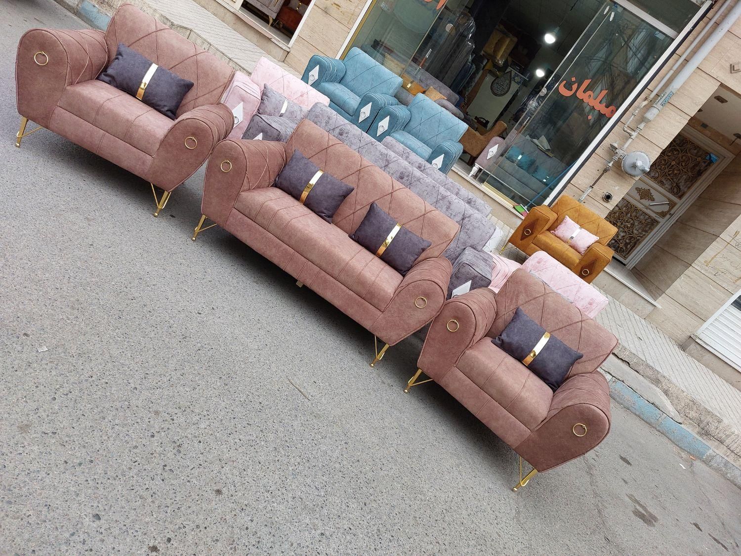 مبل نیو اسکارلت پایه فلزی و چوبی|مبلمان خانگی و میز عسلی|مشکین‌دشت, |دیوار