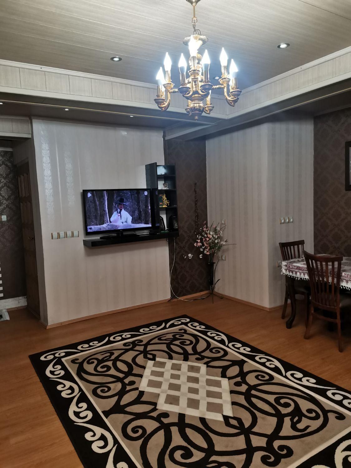 داخل شهر نزدیک به بازار ساحلی و دریا(دربستی)|اجارهٔ کوتاه‌مدت ویلا و باغ|آستارا, |دیوار
