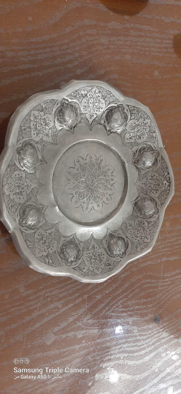 سینی نقره قلم کاری صوفیه|کلکسیون اشیاء عتیقه|رشت, کوی حسینی|دیوار