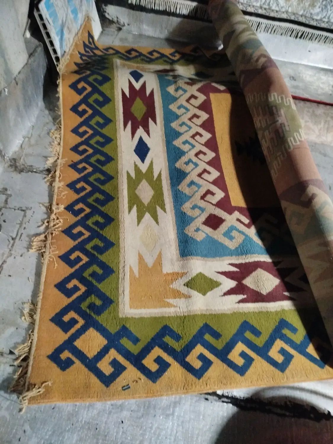 مبل و زیر تلویزیون و فرش اشبز خونه نه متری|مبلمان خانگی و میز عسلی|رباط‌کریم, رباط‌کریم|دیوار