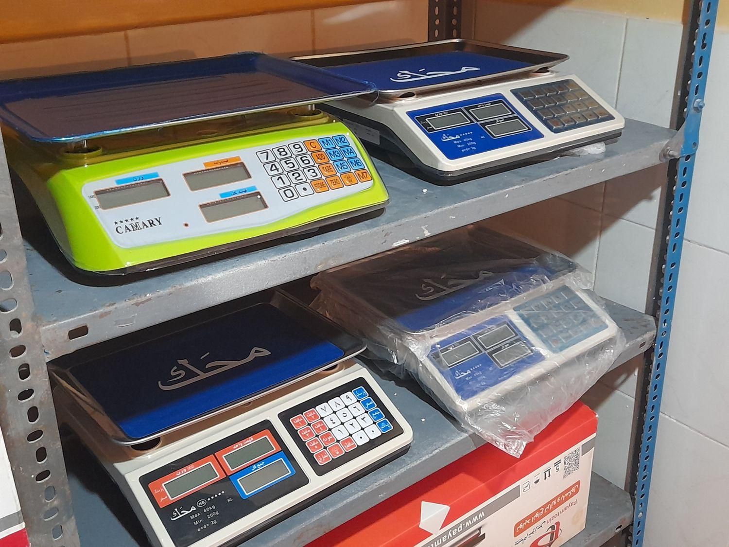 ترازو دیجیتال 40d 60d کیلویی خرده فروشی|فروشگاه و مغازه|هشتگرد, فاز ۱ مهستان|دیوار