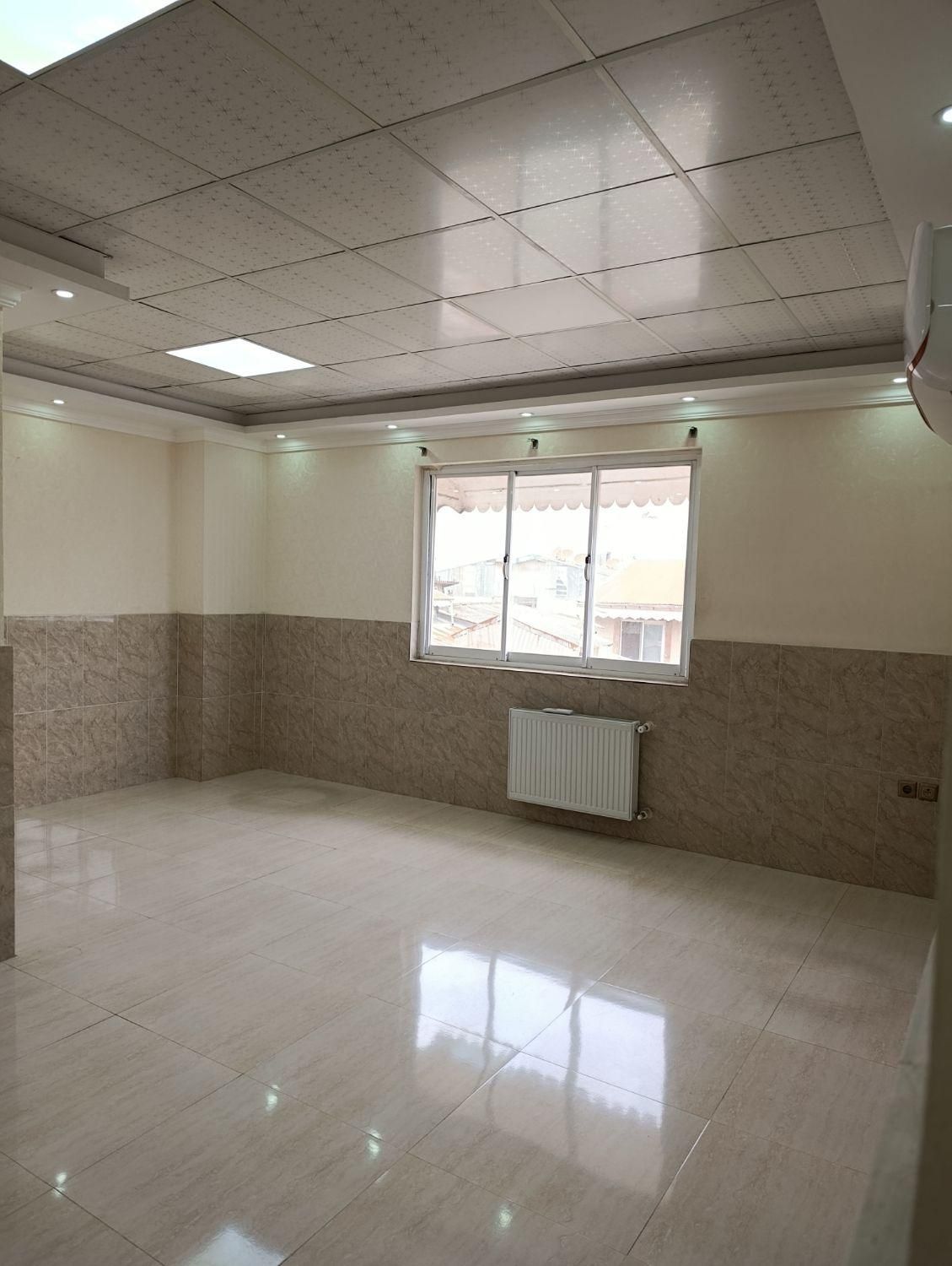 اجاره واحداداری لاکانی خیابان امام خمینی حاجی آباد|اجارهٔ دفتر کار، اتاق اداری، مطب|رشت, چله خانه|دیوار