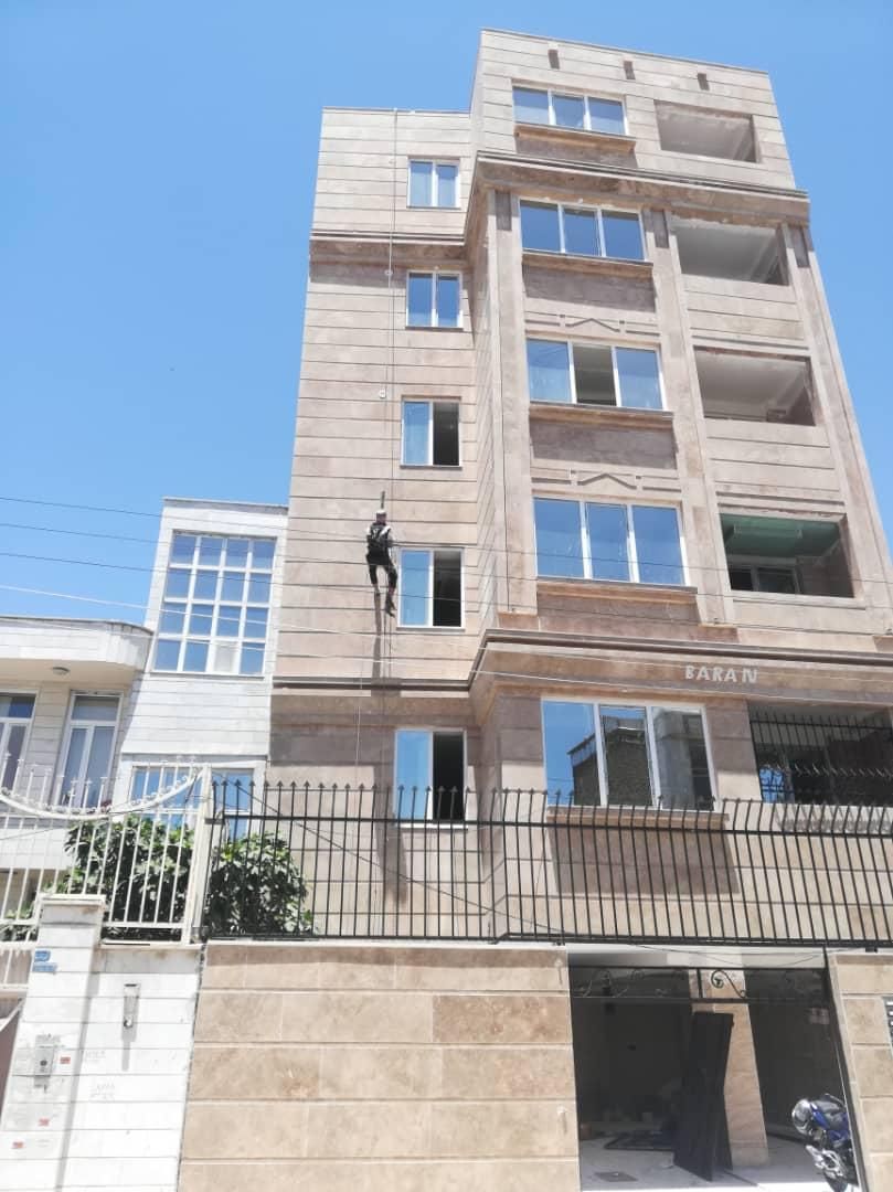 کاردرارتفاع.پیچ ورولپلاک نما.شستشو.نصب لوله بخاری|خدمات پیشه و مهارت|کرمانشاه, |دیوار