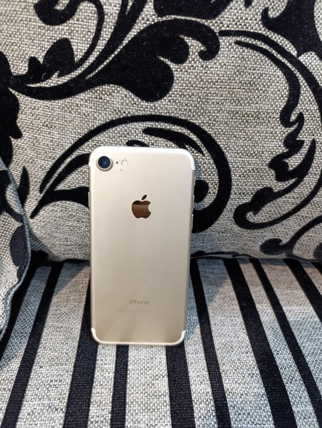 اپل iPhone 7 با حافظهٔ ۱۲۸ گیگابایت|موبایل|اصفهان, بهار آزادی|دیوار