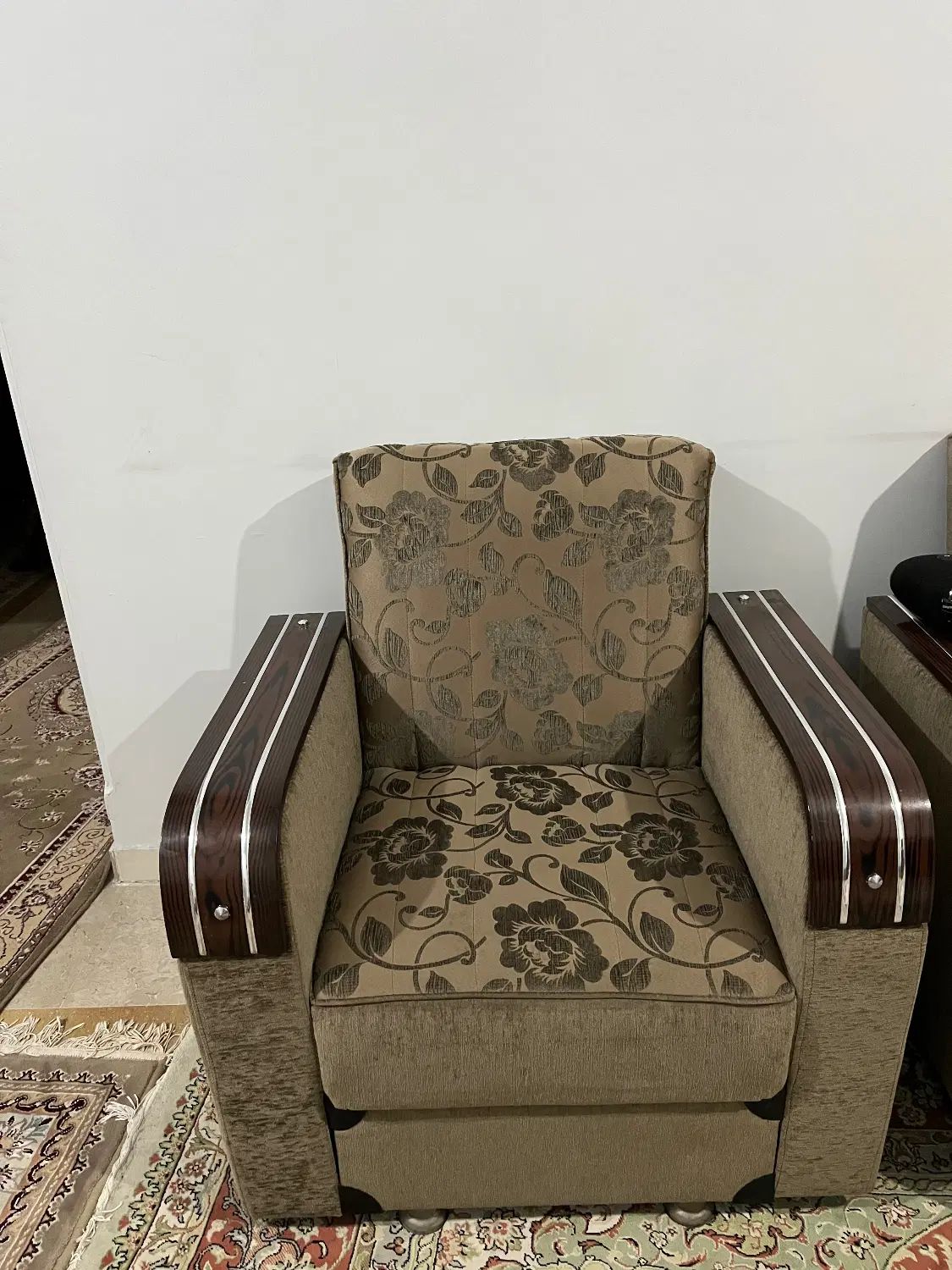 مبل ۸ نفره کارکرده تمیز|مبلمان خانگی و میز عسلی|تهران, کوی بیمه|دیوار