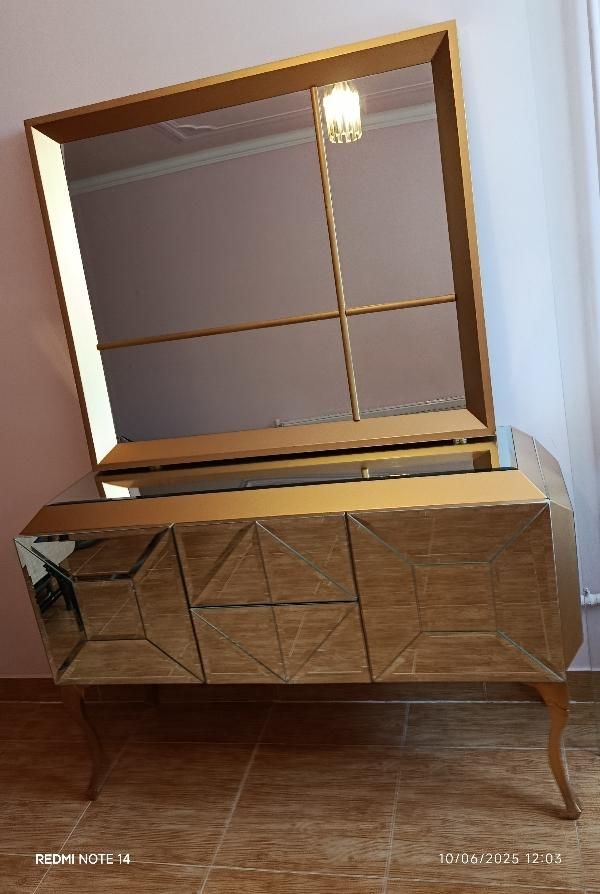 آینه کنسول طلایی آینه ای|بوفه، ویترین، کنسول|ارومیه, |دیوار