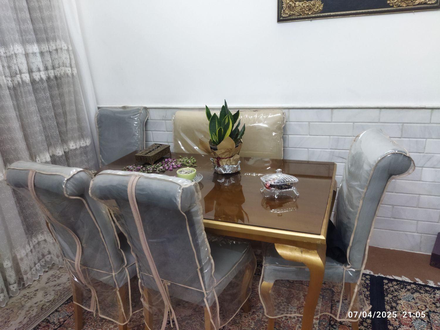 مبلمان و میز غذا خوری|مبلمان خانگی و میز عسلی|قم, یزدانشهر|دیوار