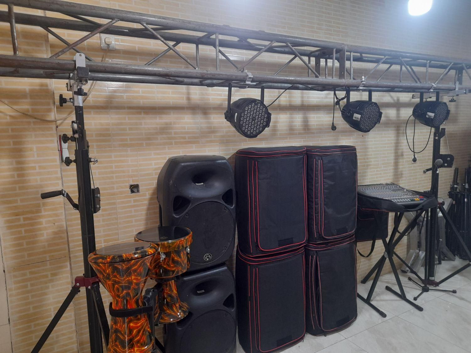 اجاره باند فلشخور سیستم صدا نورپردازی tvکفLED|خدمات پذیرایی، مراسم|بندرعباس, |دیوار