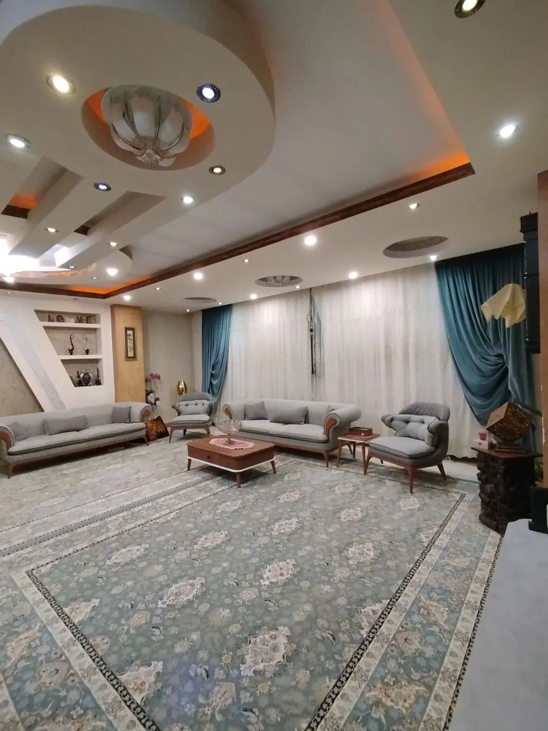 ۱۲۰متری/سه خواب/پارکینگ اختصاصی/۱۳غربی قلم|فروش آپارتمان|کرج, شاهین‌ویلا|دیوار