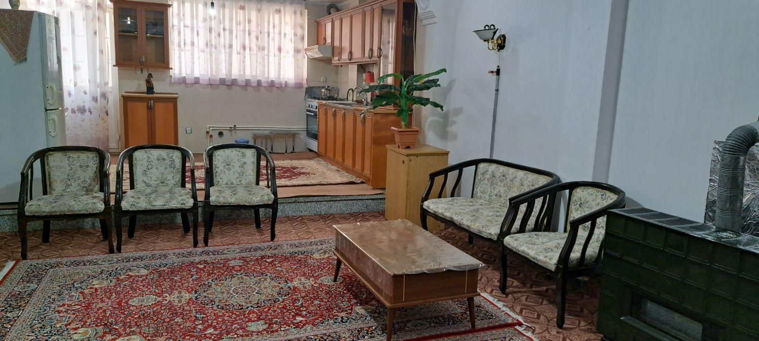 ویلا کنار پل معلق و چسبیده به پارک جنگلی|اجارهٔ کوتاهمدت ویلا و باغ|مشگین شهر, |دیوار