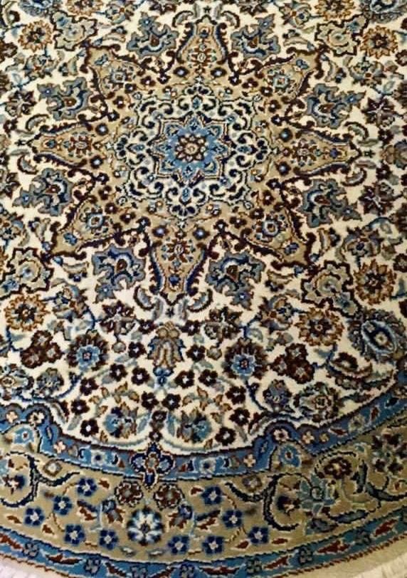 فرش گرد قطر یک متر ونیم  رنگ طوسی وکرم|فرش|تهران, تهرانپارس غربی|دیوار