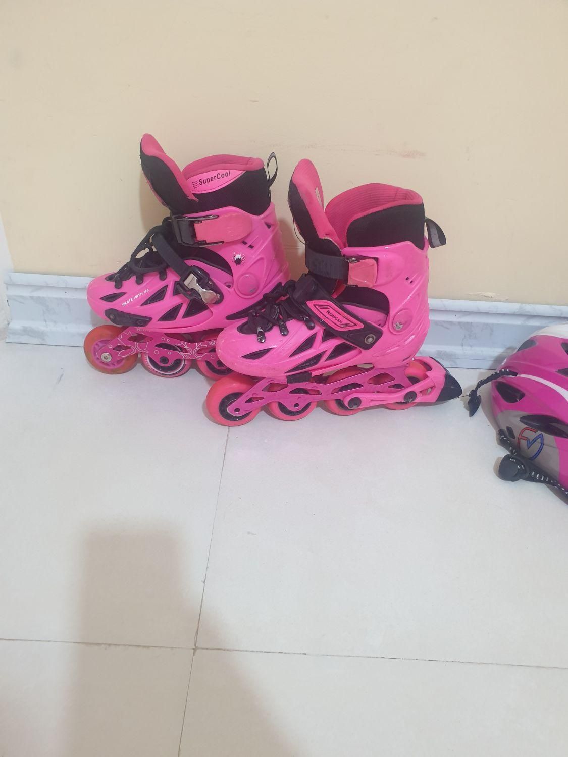 کفش کلاه زانوبندودستبندوشلوارک اسکیت|دوچرخه، اسکیت، اسکوتر|شیراز, کوهسار|دیوار