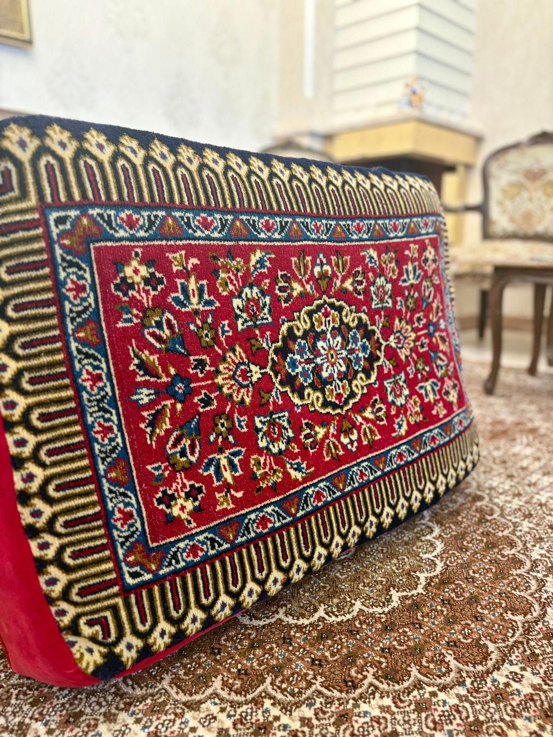 یک جفت پشتی خوش رنگ و خوش طرح|پشتی|تبریز, |دیوار