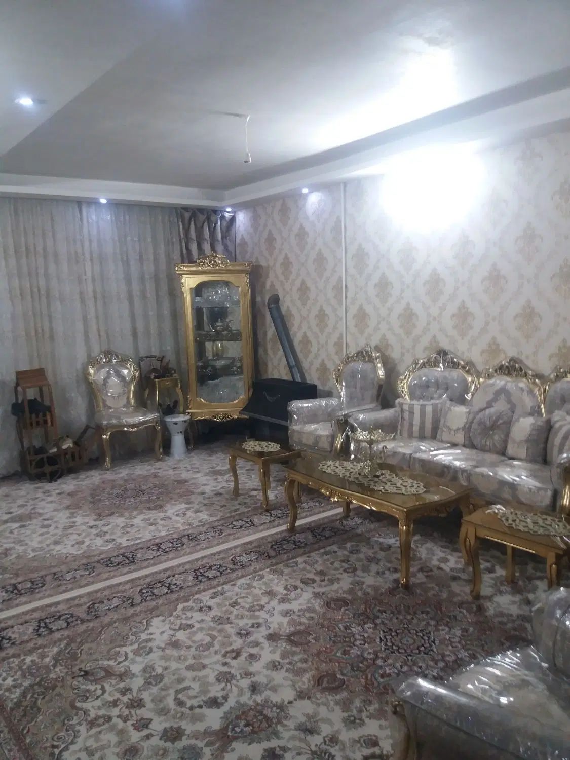 چراغچی آپارتمان نود متری تازه ساز...رشید۲۳|اجارهٔ آپارتمان|مشهد, خین عرب|دیوار