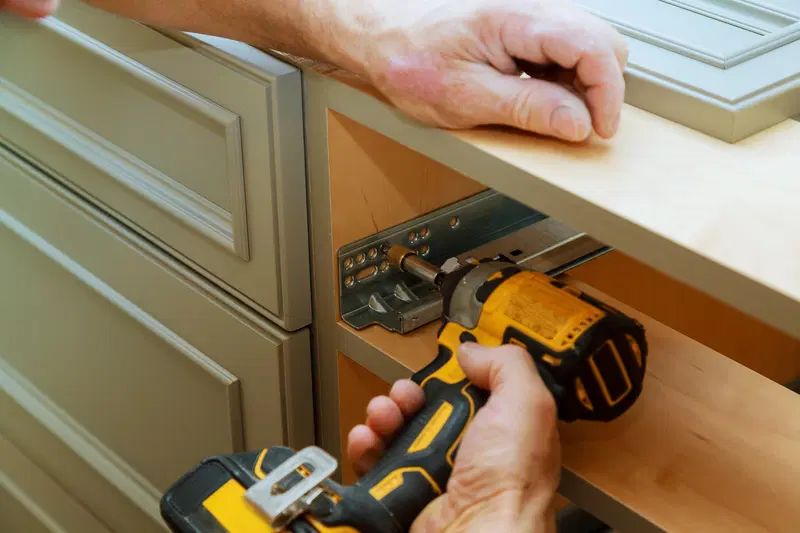تعمیرات کابینت و کمد دکوراسیون MDF ام دی اف|خدمات پیشه و مهارت|قدس, شهر‌قدس|دیوار