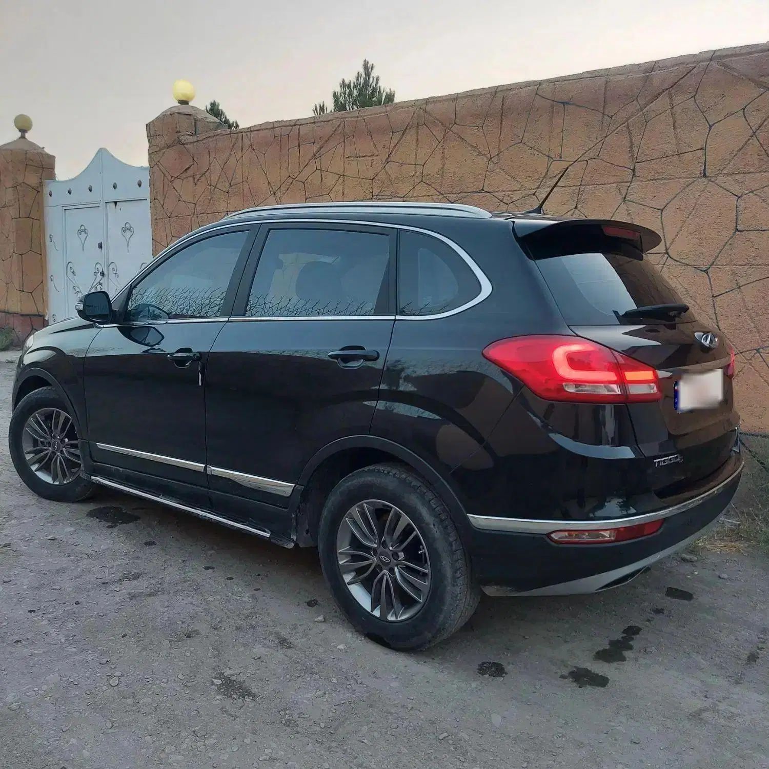 تیگو ۵ فول مانیتور بزرگ بدون رنگ کم کار کارمندی|خودرو سواری و وانت|مشهد, الهیه|دیوار