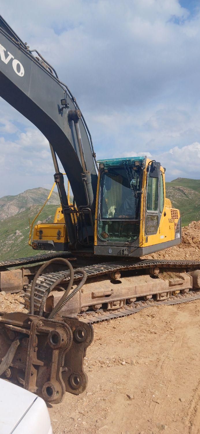 فروش بیل ۲۱۰ ولوو|خودرو سنگین|تهران, ونک|دیوار