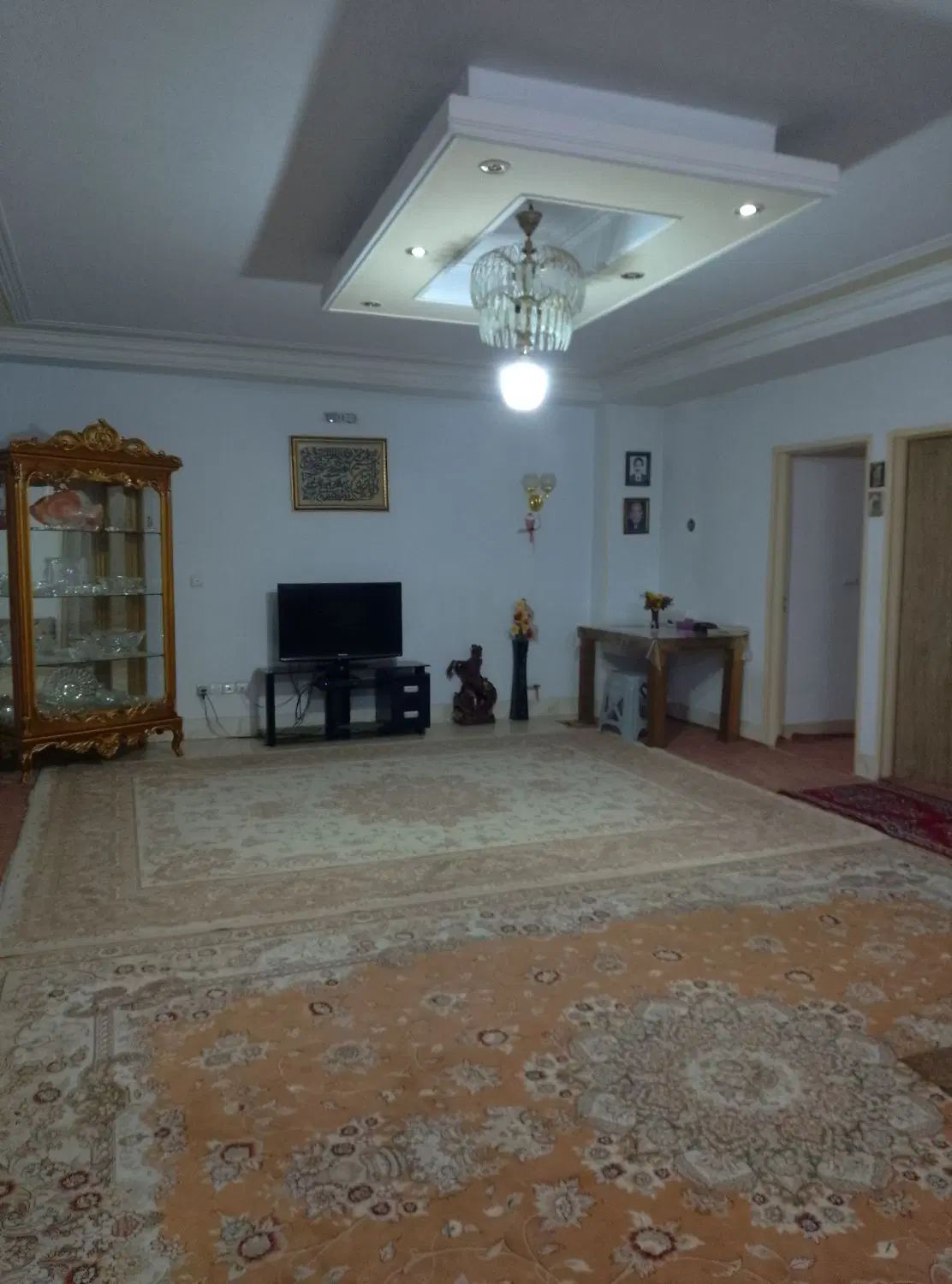 آپارتمان فروشی ۹۰ متری شهرک فردوس حسینی|فروش آپارتمان|تهران, شهرک فردوس (حسینی)|دیوار