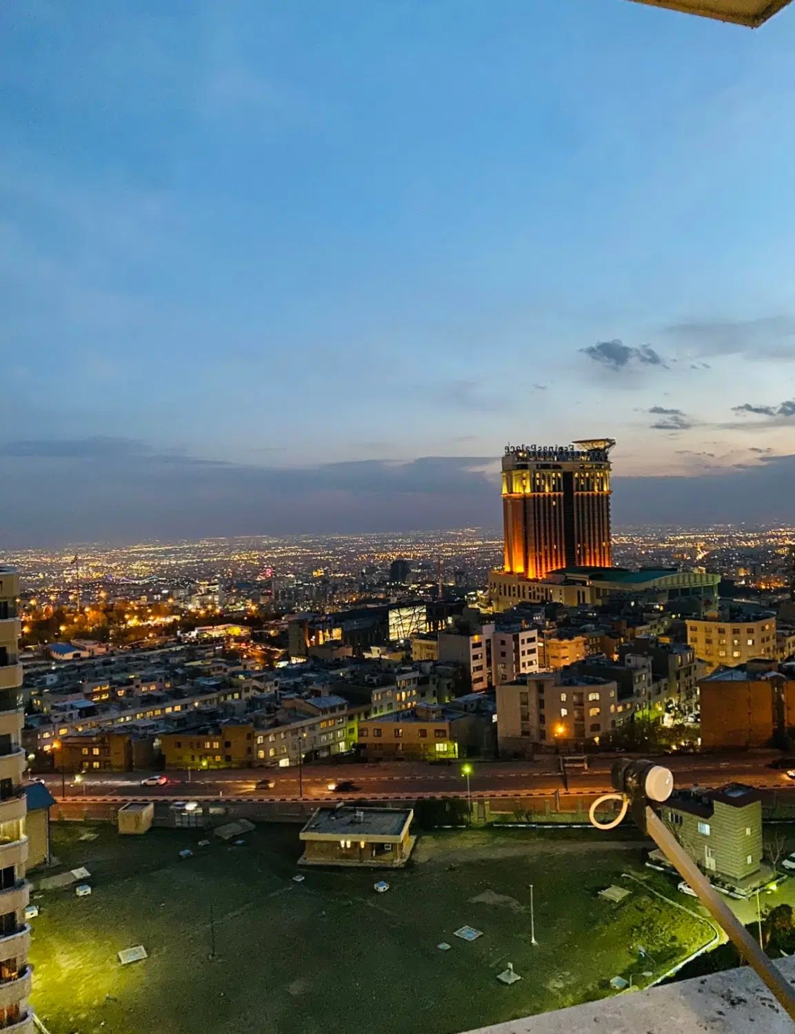 ۱۶۰ متر ۳ خواب مستر / طبقه ۱۰ برج / فراز بام تهران|اجارهٔ آپارتمان|تهران, شهرک مخابرات|دیوار