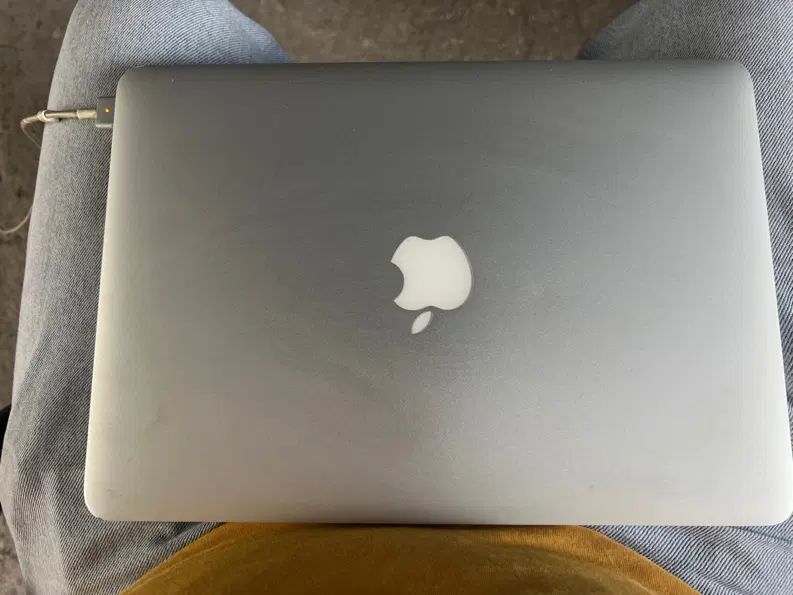 Macbook i5 cycle sharge 304|رایانه همراه|رشت, گلسار|دیوار