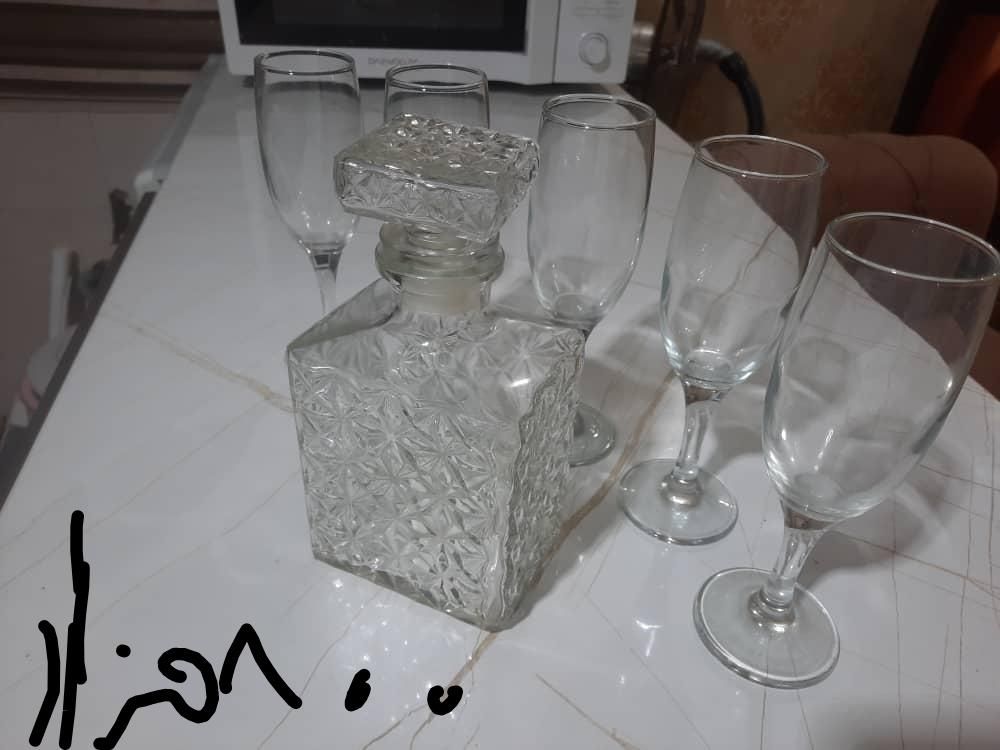 جام شراب گیلاس شراب خوری ست ۴ عددی کریستال ۶۰۰هزار|حراج|تهران, جنت‌آباد شمالی|دیوار
