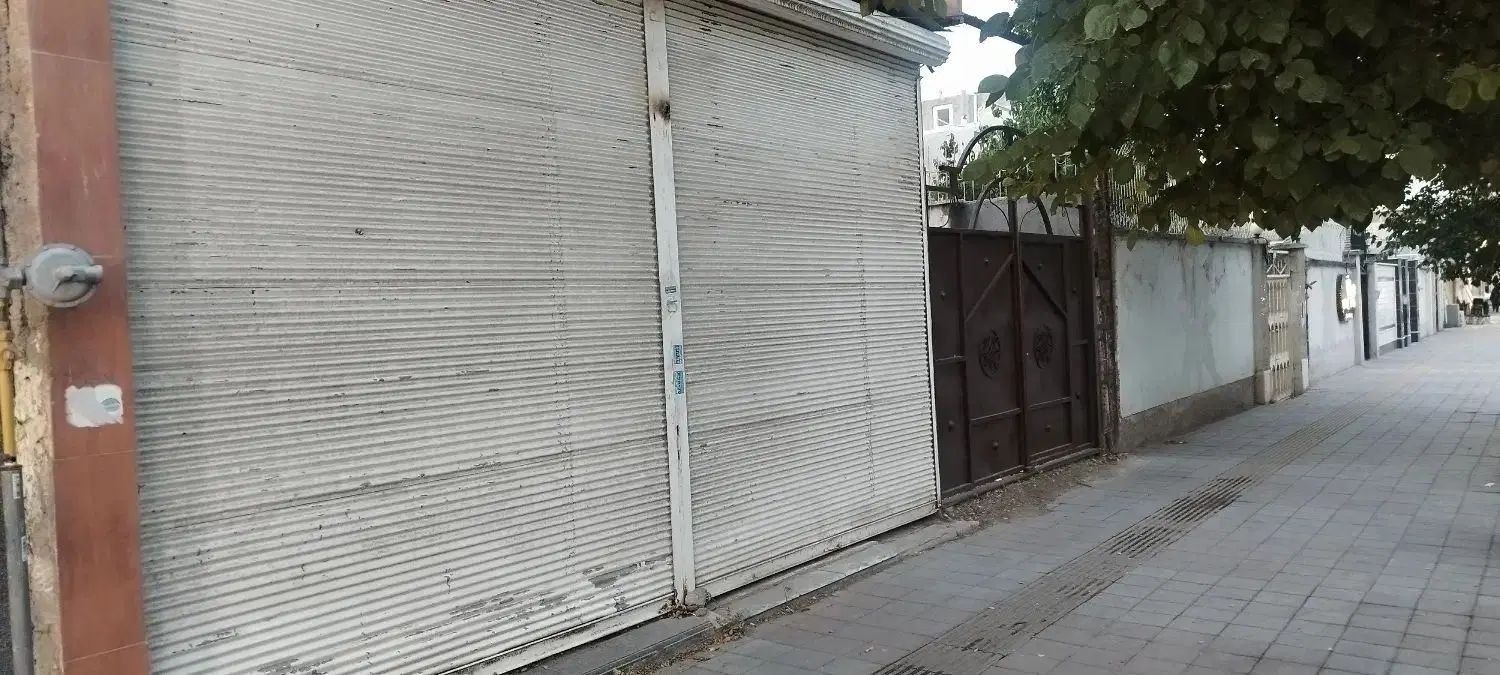 اجاره مغازه 250 متری برخیابان معلم پر تردد|اجارهٔ مغازه و غرفه|اردبیل, |دیوار