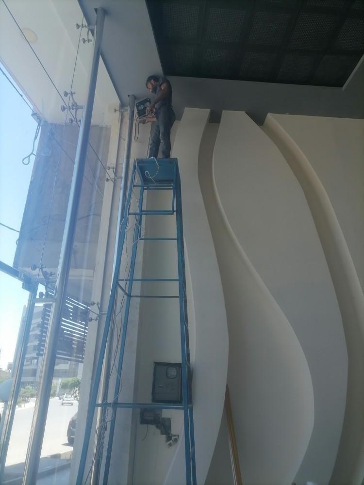 برقکار سیم‌کشی لوله کشی آب فاضلاب|خدمات پیشه و مهارت|کرمان, |دیوار