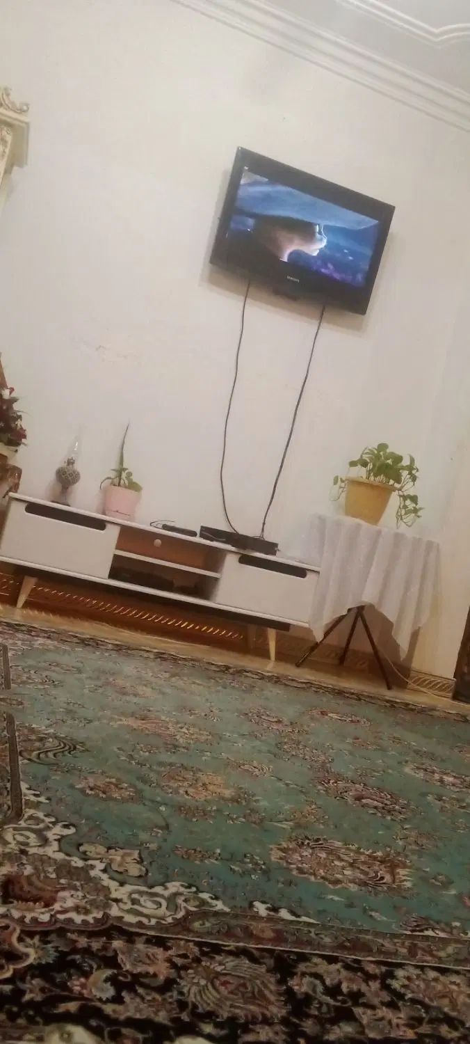 دوعدد بوفه با یک میز تلویزیون|بوفه، ویترین، کنسول|رشت, احمد گوراب|دیوار
