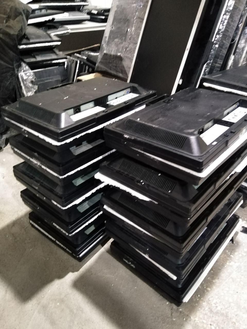 مانیتور۲۲اینچ میکس|قطعات و لوازم جانبی رایانه|اردبیل, |دیوار