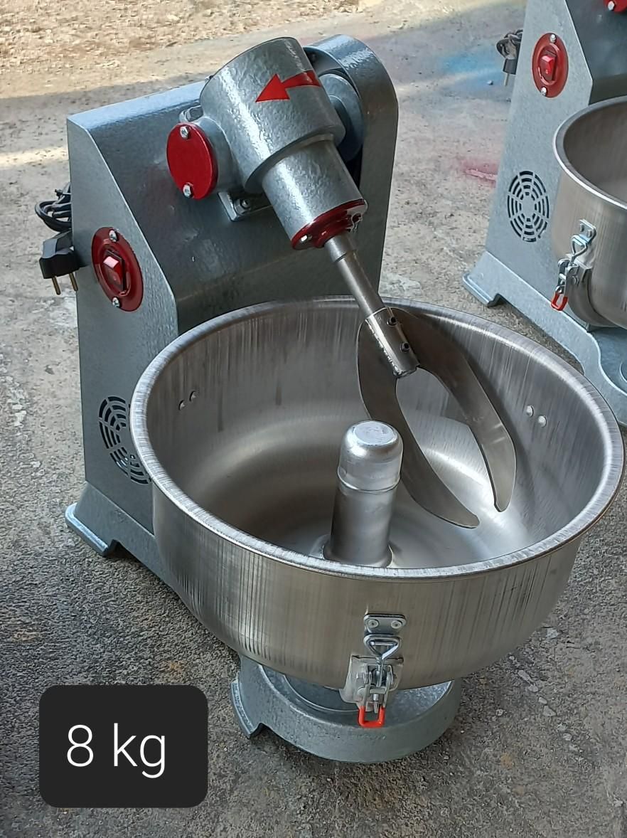 همزن خمیر و آرد خانگی  قصرسوگا|خردکن، آسیاب، غذاساز|مشهد, هنرور|دیوار