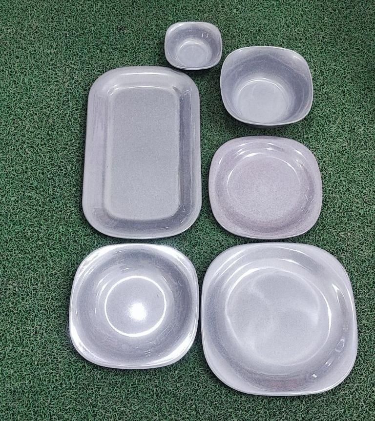 سرویس ملامین رنگ طوسی 4گوش قیمت قبل|ظروف سرو و پذیرایی|مشهد, کارمندان دوم|دیوار