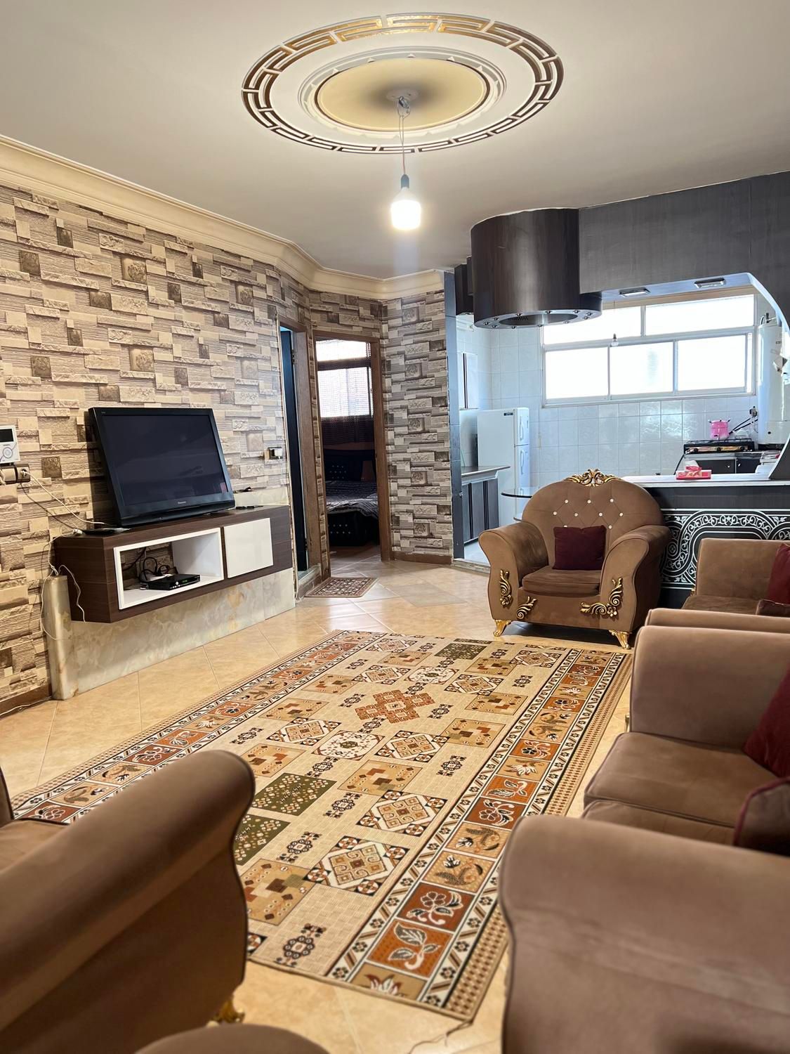 آپارتمان مبله شیخ صدوق|اجارهٔ کوتاه‌مدت آپارتمان و سوئیت|اصفهان, تخت فولاد|دیوار