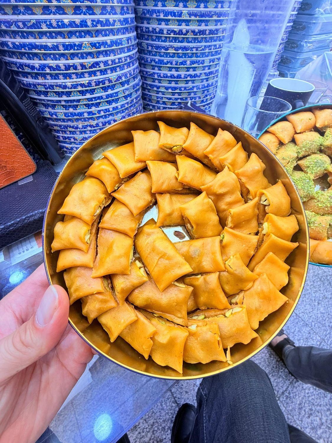 گل کن و قالب زن سوهان پزی|استخدام خدمات فروشگاه و رستوران|قم, جمکران|دیوار