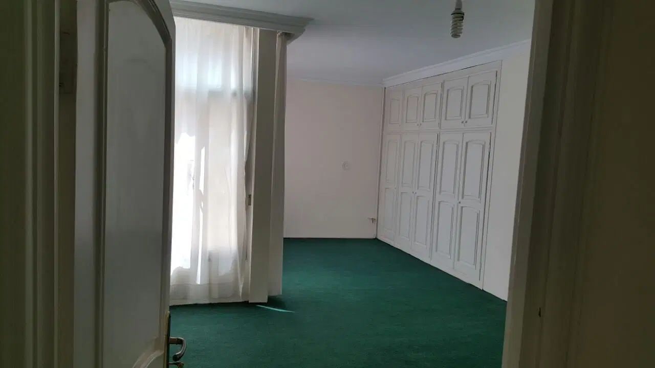 ۲۰۰ متر سه‌خوابه پاسداران ۳ (گلستان شرقی ۵)|اجارهٔ آپارتمان|مشهد, جنت|دیوار