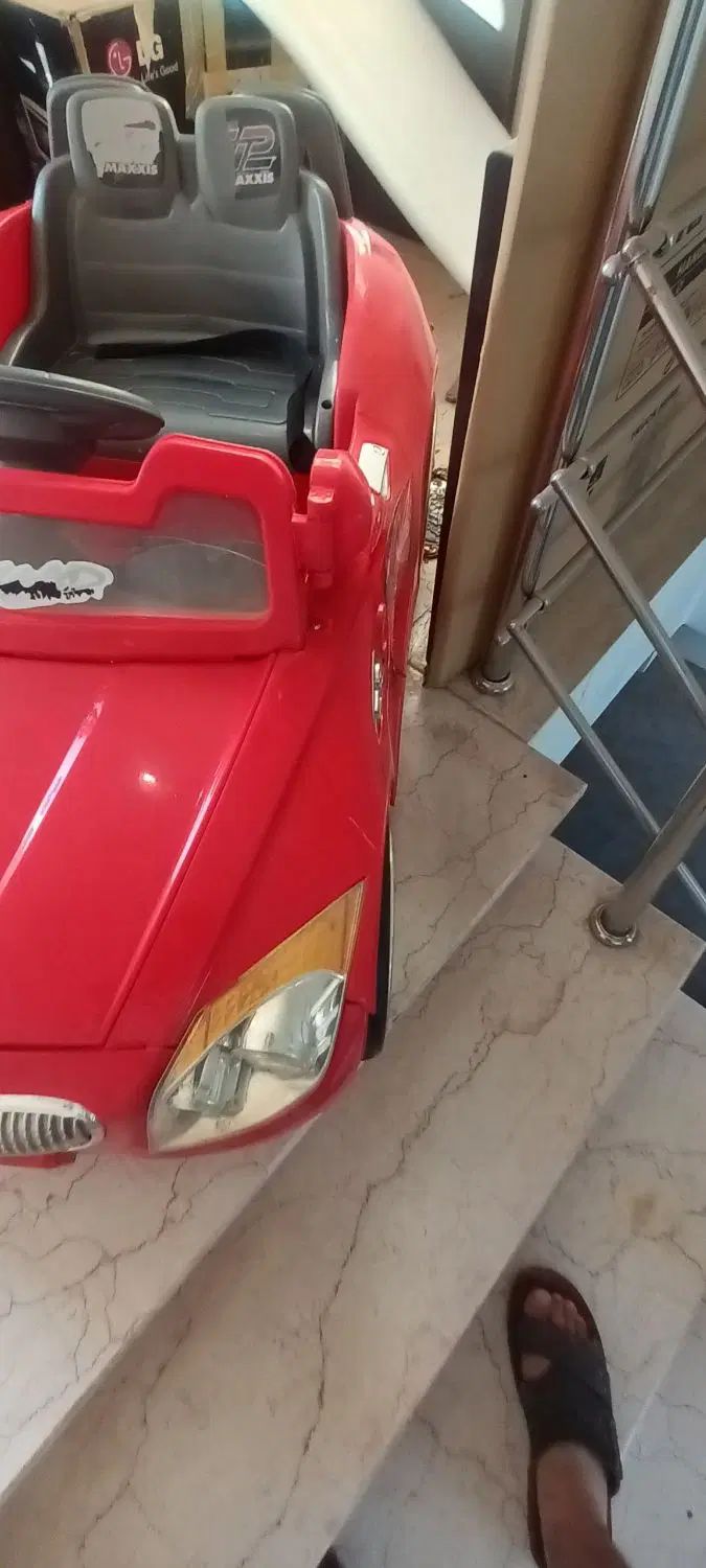 ماشین شارژی دو موتور در حد نو|اسباب‌بازی بچه|تهران, دانشگاه شریف|دیوار