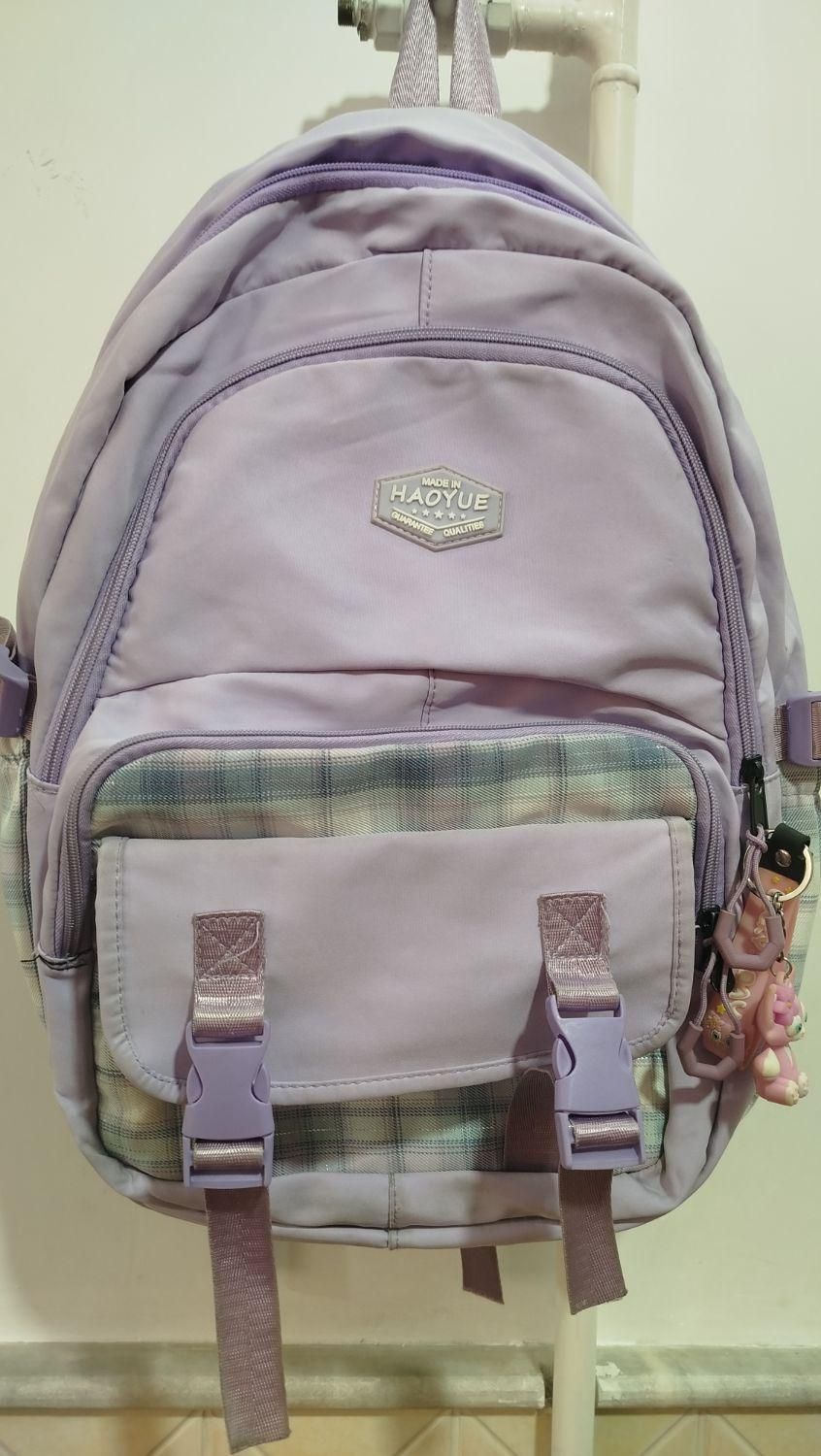 کیف مدرسه نو نو|کیف، کفش، کمربند|قم, چهل درخت‎|دیوار