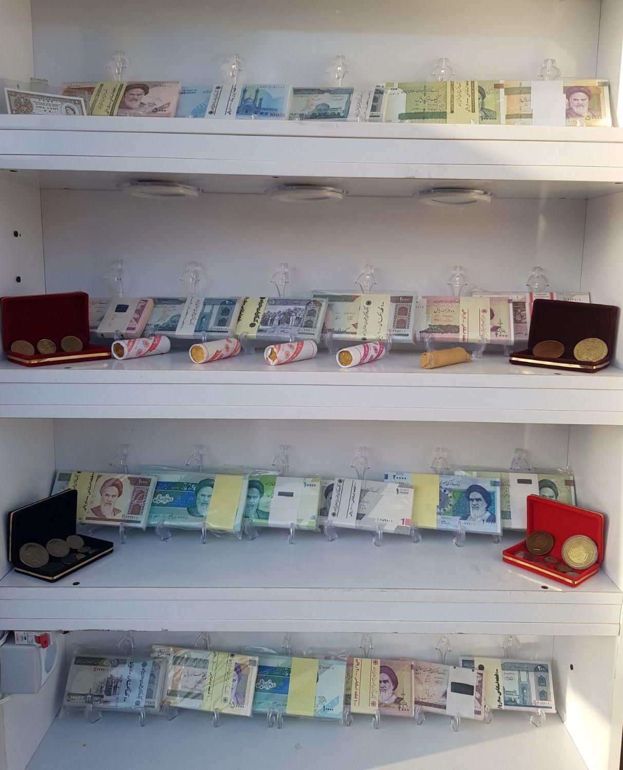 خرید و فروش انواع اسکناس و سکه جمهوری شاهی خارجی|کلکسیون سکه، تمبر، اسکناس|شیراز, زند|دیوار