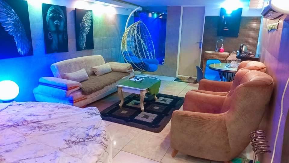 اجاره روزانه/هفتگی/ماهانه آپارتمان میدان انقلاب|اجارهٔ کوتاهمدت آپارتمان و سوئیت|تهران, فلسطین (میدان انقلاب)|دیوار