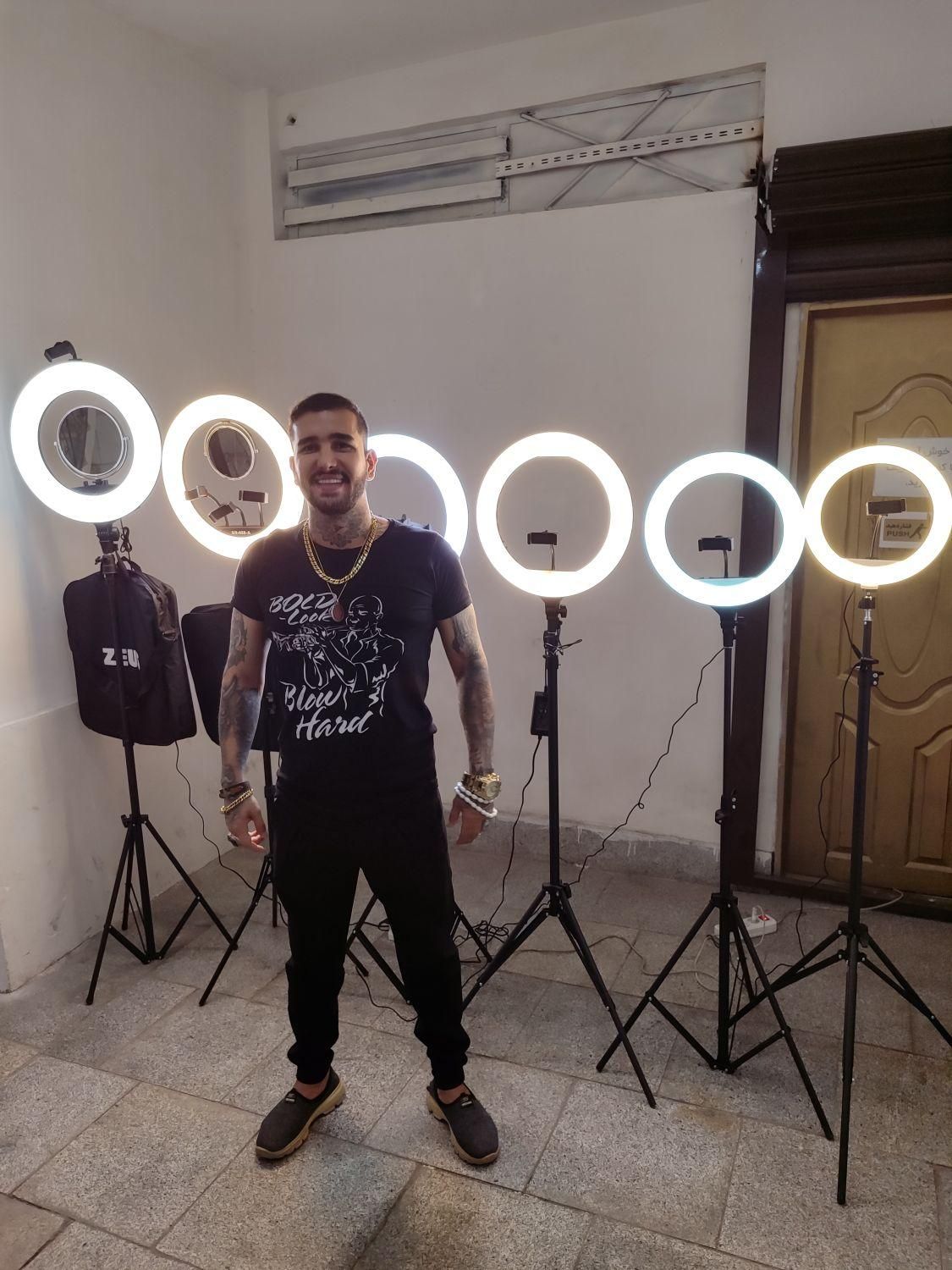 رینگ لایت پخش رینگ لایت رینگ لایت عکاسی|دوربین عکاسی و فیلمبرداری|مشهد, پروین اعتصامی|دیوار