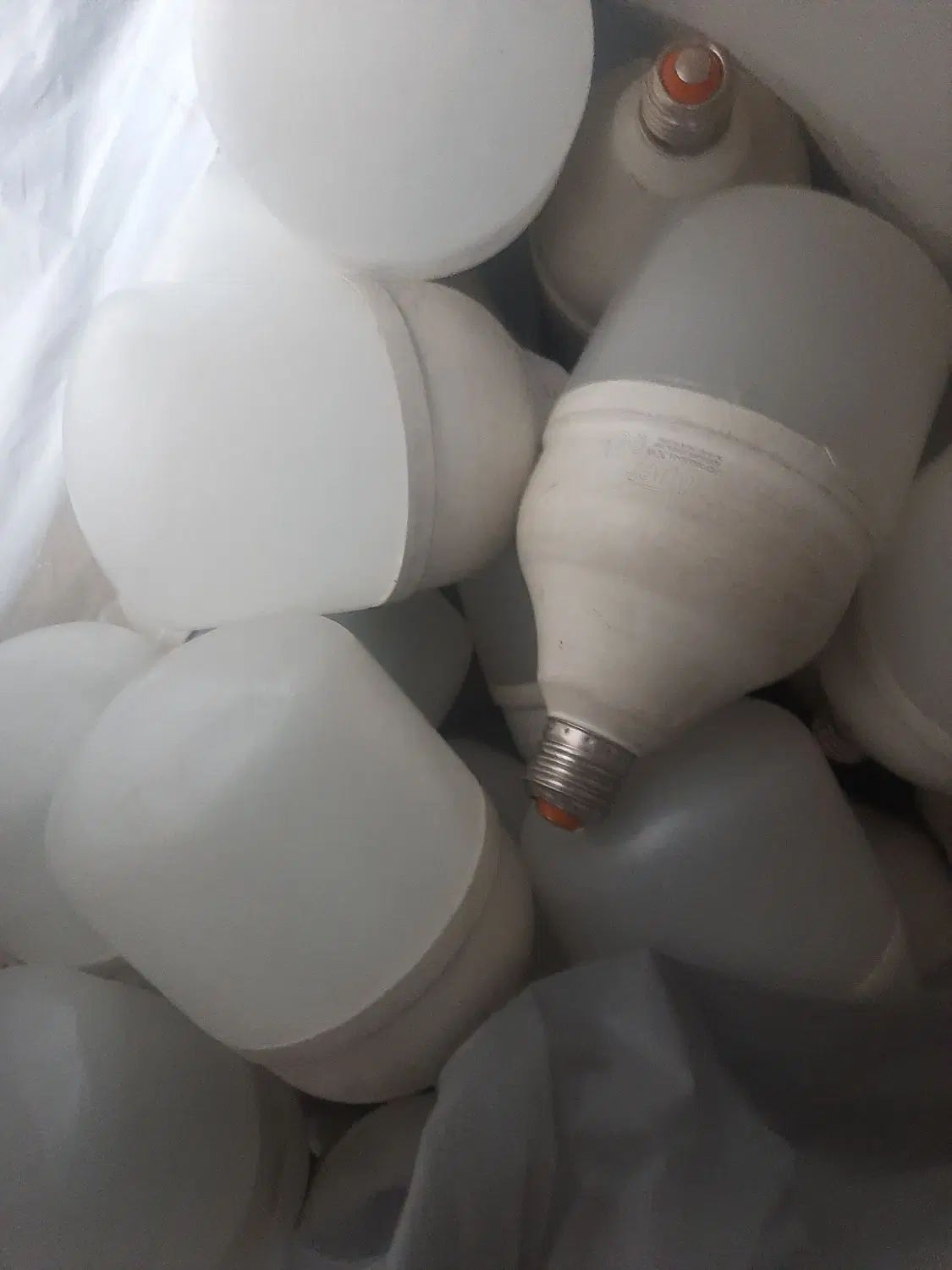 لامپ ۴۰ وات led|لامپ و چراغ|کرج, دهقان ویلا|دیوار