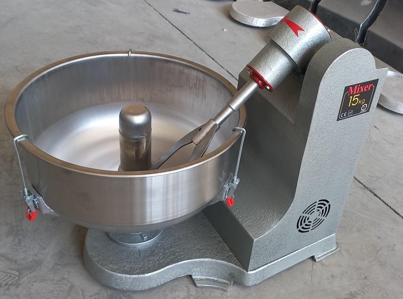 همزن خمیر و آرد خانگی  قصرسوگا|خردکن، آسیاب، غذاساز|مشهد, هنرور|دیوار