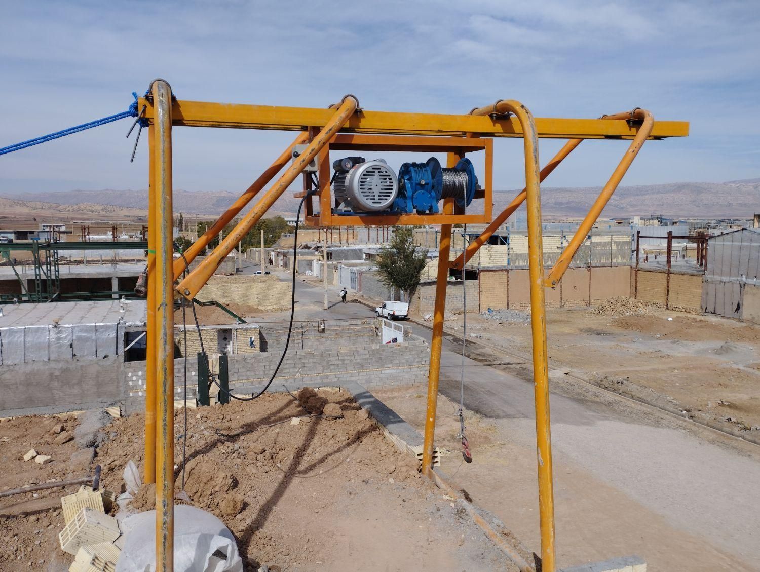 بتونیر (بتونلر).  بالابر.  تخته و بشکه ویبره|مصالح و تجهیزات ساختمان|کوهدشت, |دیوار