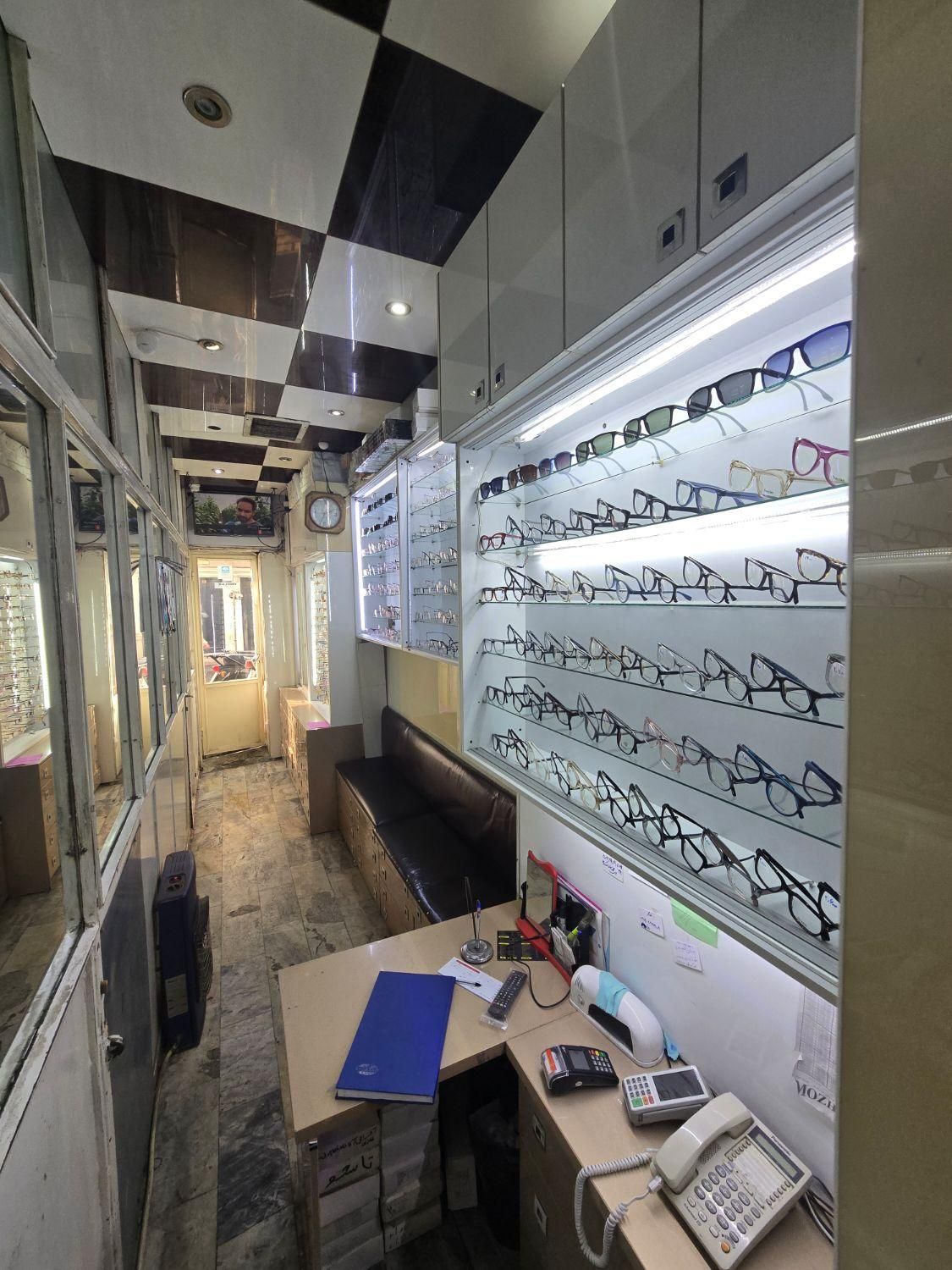 کارمند ساده|استخدام بازاریابی و فروش|تهران, جمهوری|دیوار