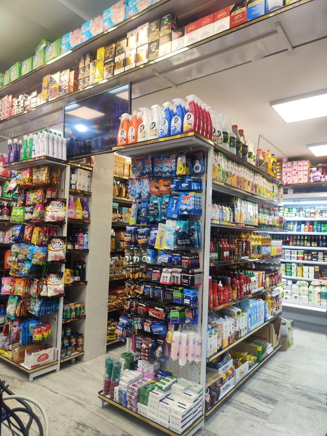 کارگر جهت کار در سوپر مارکت|استخدام خدمات فروشگاه و رستوران|تهران, شهرک امید|دیوار