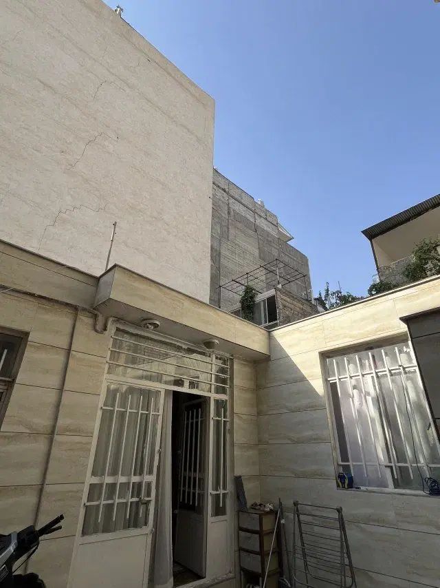 125 متر دربست /خیام 32/مناسب اموزشگاه|اجارهٔ دفتر کار، اتاق اداری، مطب|مشهد, امیر|دیوار