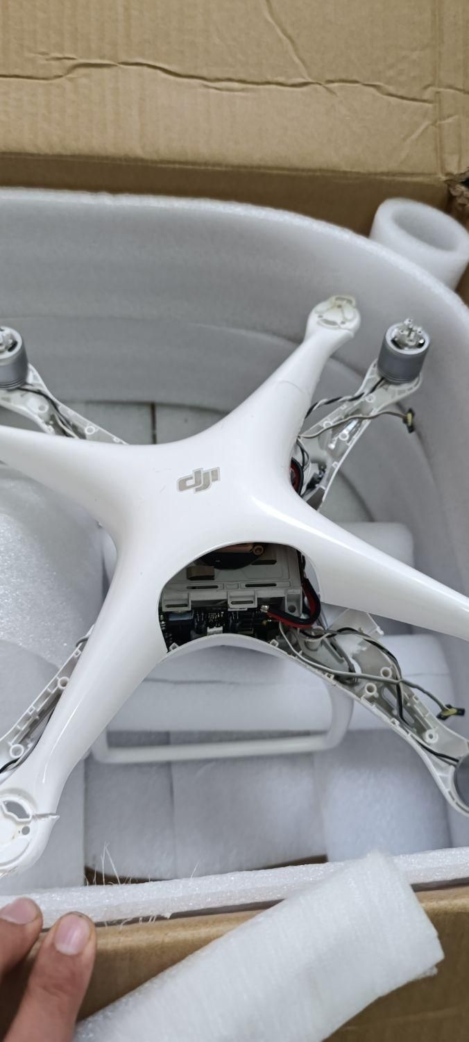 قطعات فانتوم، فانتوم چهار، فانتوم 4، 4 dji phantom|دوربین عکاسی و فیلم‌برداری|تهران, پونک|دیوار