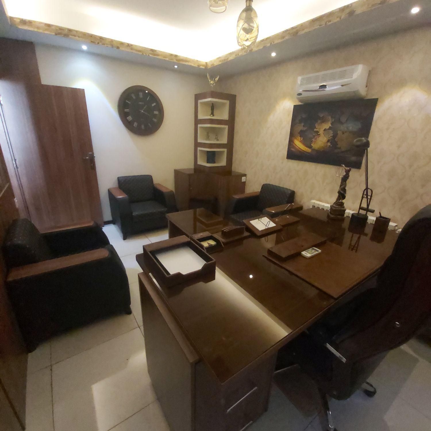 اتاق اداری / دفتر کار اشتراکی|اجارهٔ کوتاهمدت دفتر کار و فضای آموزشی|کرج, عظیمیه|دیوار